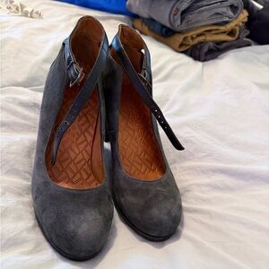 Chie Mihara Black and Brown Heels